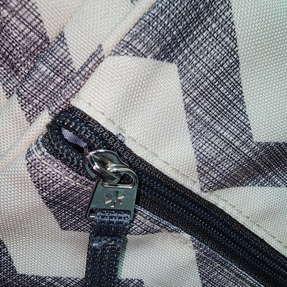 KIP*HOP EUC DASH CHEVRON LARGE DIAPER BAG CROSSBODY BAG - Picture 11 of 11